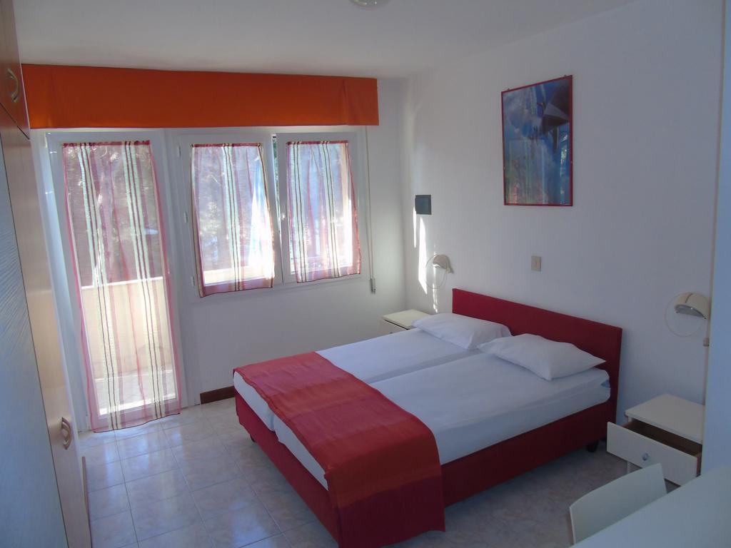 Villa Valeria Lignano Sabbiadoro Szoba fotó