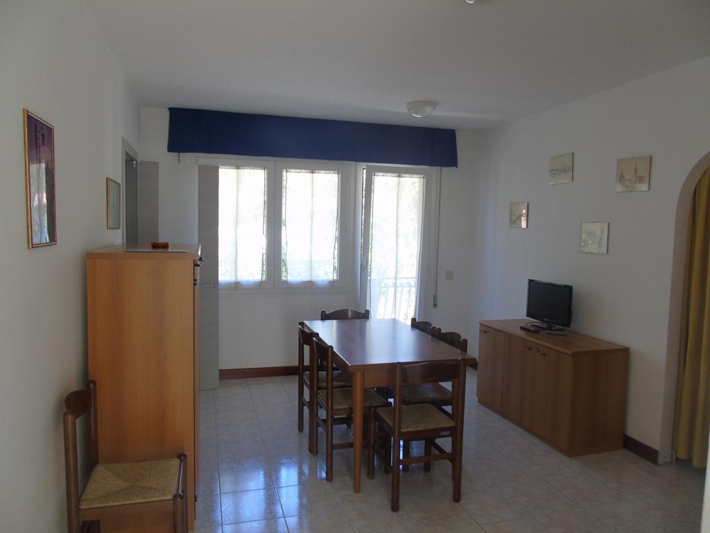 Villa Valeria Lignano Sabbiadoro Szoba fotó